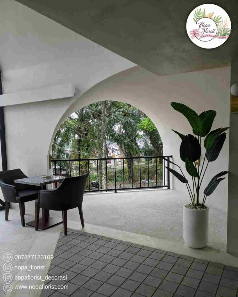 Pohon Pisang artificial Dekorasi Rooftop