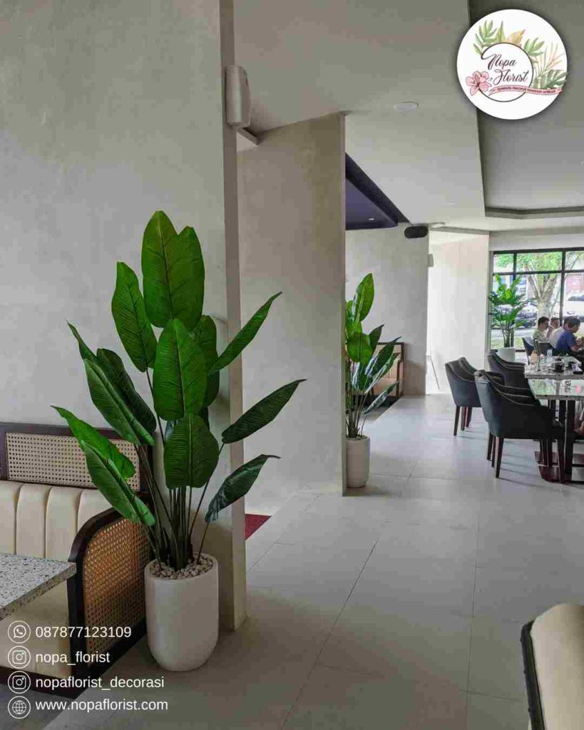 Pohon Pisang tiruan Dekorasi cafe