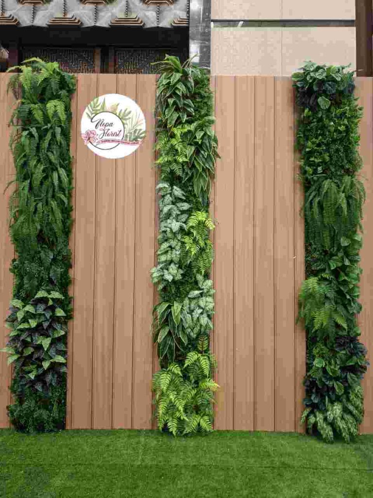 Taman Vertikal Modern di GIIAS ICE BSD